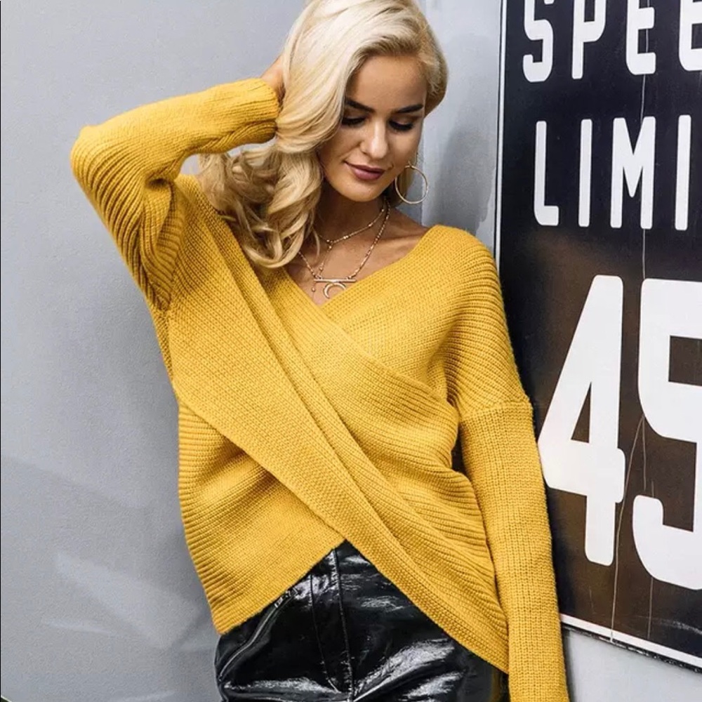 ❄️New Arrival ❄️Chic V-Neck Cross knit Sweater - Picture 3 of 8